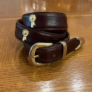 Brown calf leather Amberhill belt with gold buckle and ribbon accents